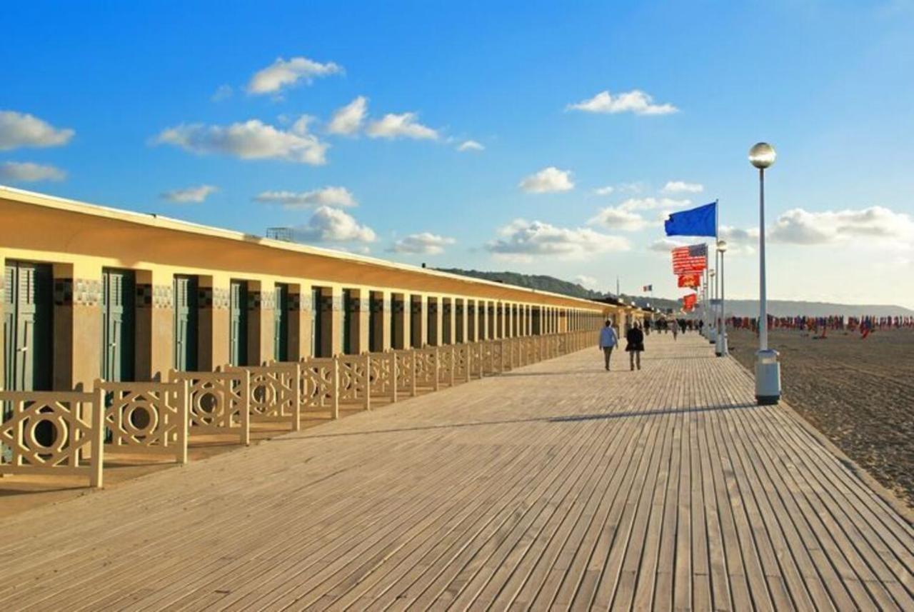 Echappee Chic - Balcon - 150 M Casino Deauville & Plage Exteriér fotografie