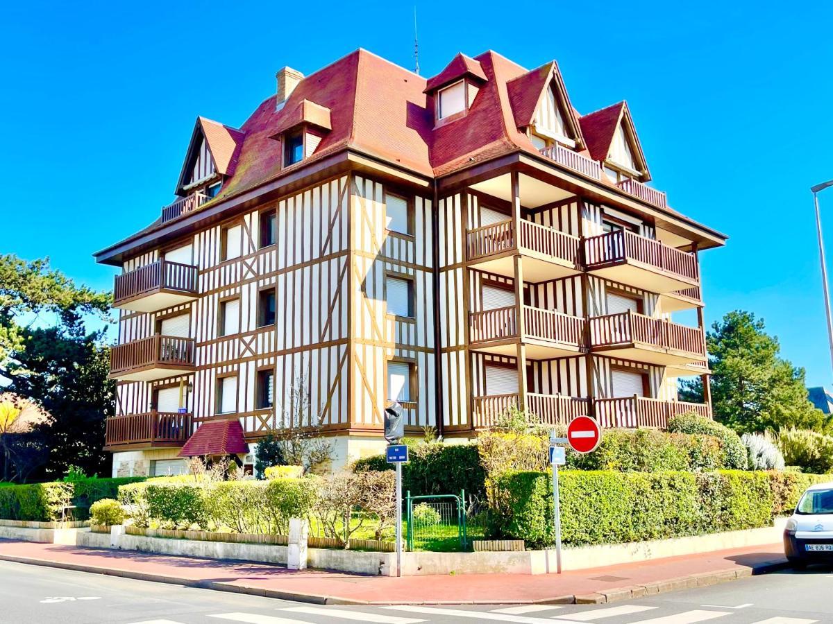 Echappee Chic - Balcon - 150 M Casino Deauville & Plage Exteriér fotografie